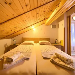 apartment-ankica-polje.primorje-gorskikotar.com/