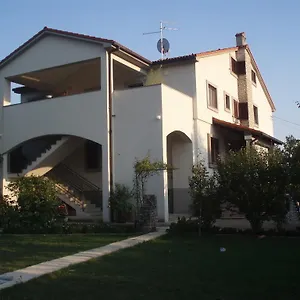 guest-house-lidija.primorje-gorskikotar.com/