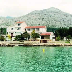 bed-and-breakfast-miramar.hotelinzadar.com/